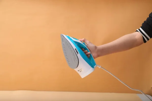 Plancha de Vapor con base Cerámica Antiadherente 1800W X10 - Imagen 2