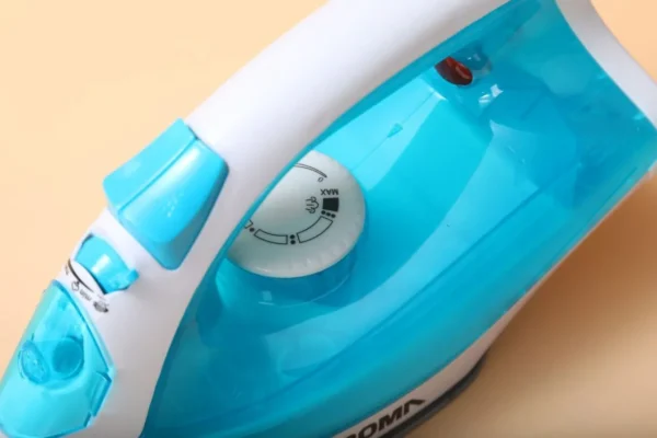 Plancha de Vapor con base Cerámica Antiadherente 1800W X10 - Imagen 4